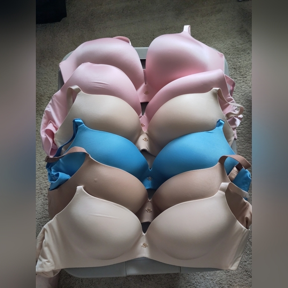 Victoria's Secret Other - Victoria's Secret Bra Collection -Size 40D - 6 Total